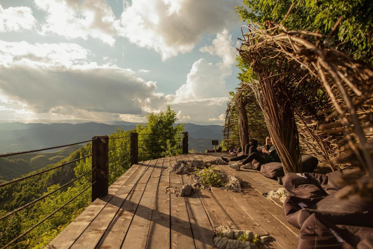 Raven'S Nest - The Hidden Village, Transylvania - Romania Sub Piatra Exterior foto