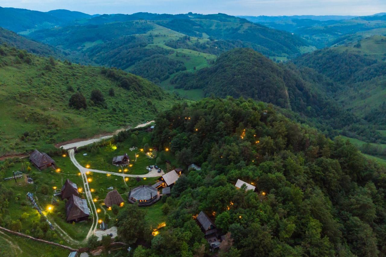 Raven'S Nest - The Hidden Village, Transylvania - Romania Sub Piatra Exterior foto